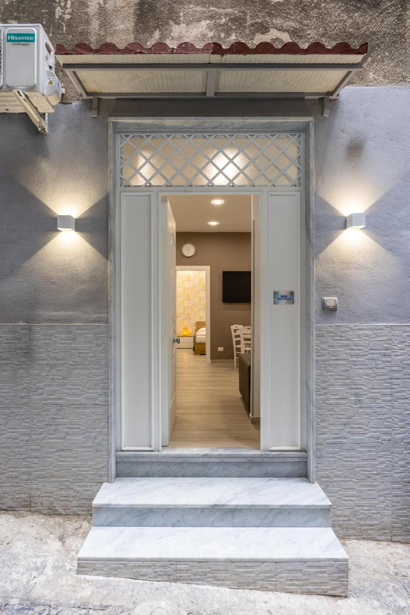 Dcr House Murales Naples Luaran gambar